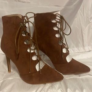Sz 10 M&L Brown Heel Boots